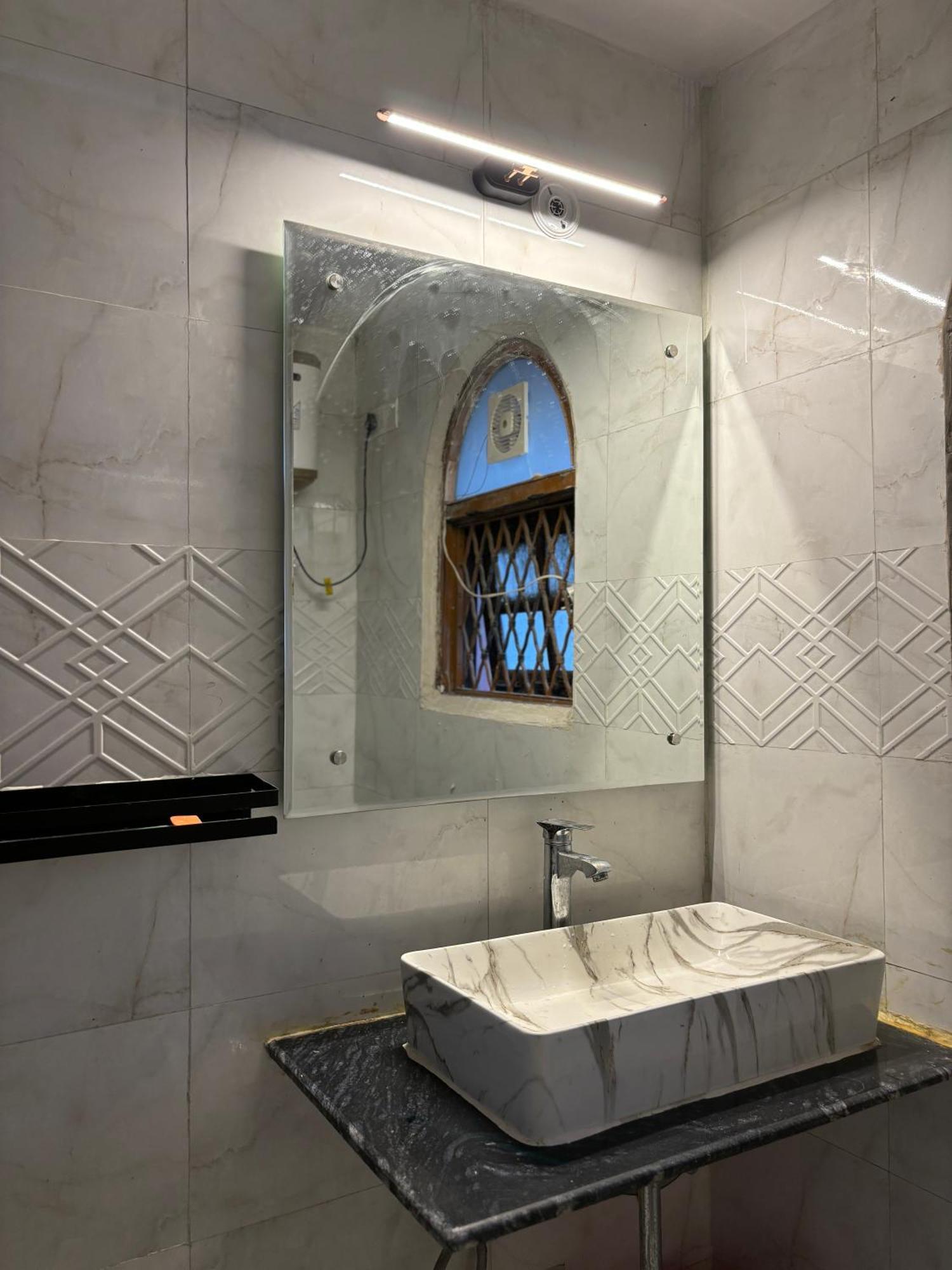 Atharva'S Homestay By Goaround Homes - Nehru Enclave Metro, South Delhi New Delhi Eksteriør bilde