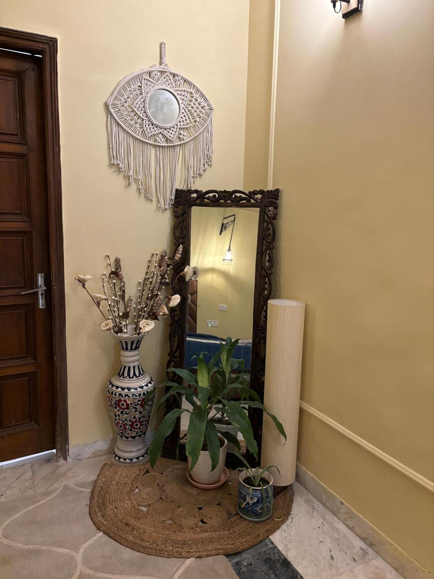 Atharva'S Homestay By Goaround Homes - Nehru Enclave Metro, South Delhi New Delhi Eksteriør bilde