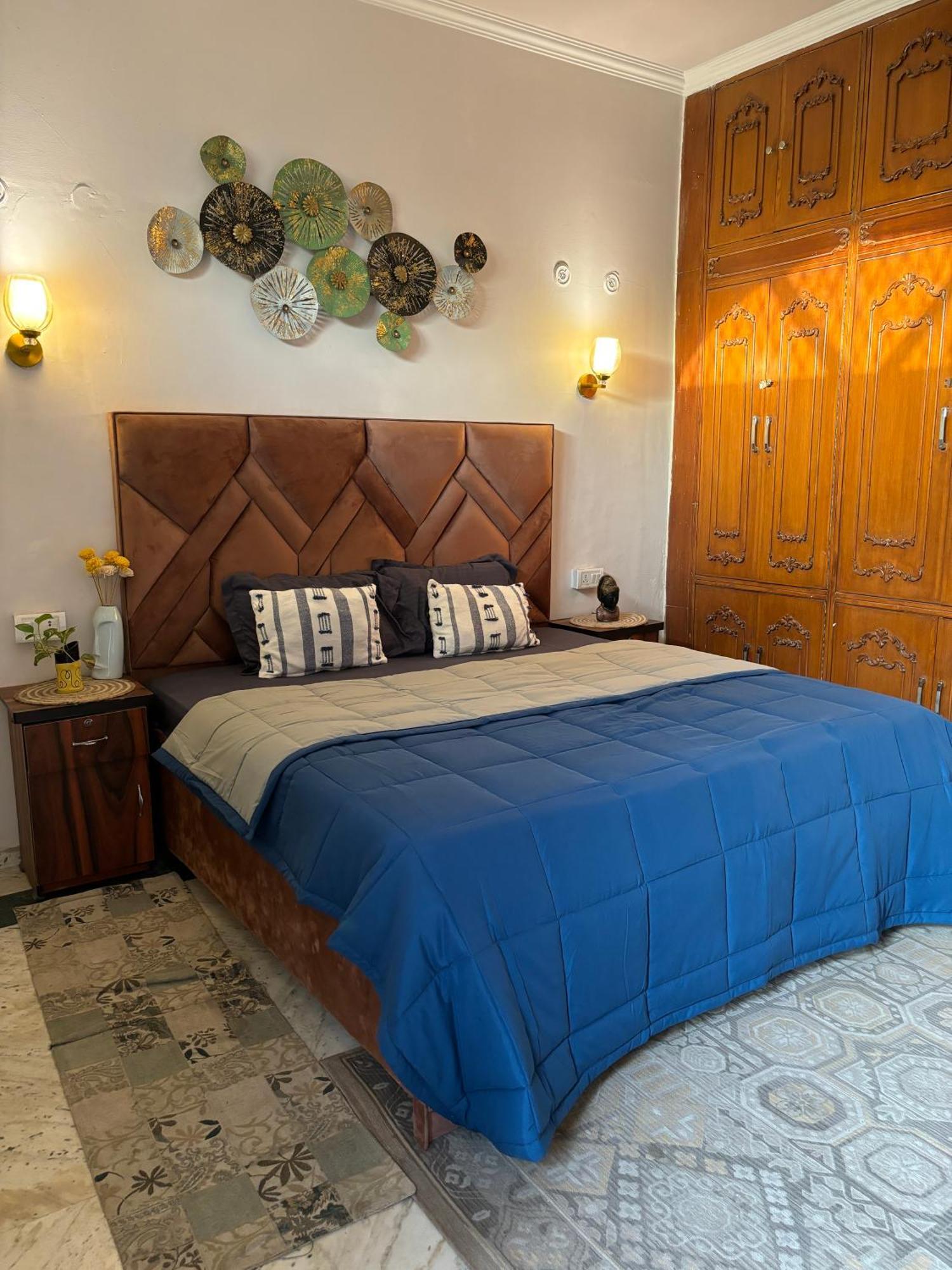 Atharva'S Homestay By Goaround Homes - Nehru Enclave Metro, South Delhi New Delhi Eksteriør bilde