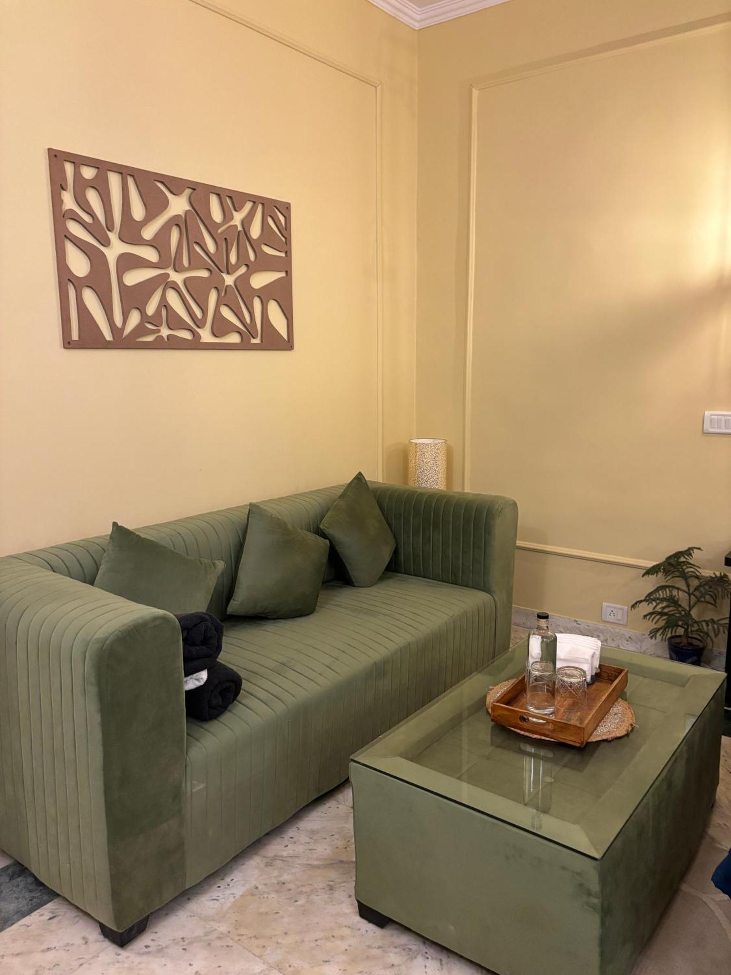 Atharva'S Homestay By Goaround Homes - Nehru Enclave Metro, South Delhi New Delhi Eksteriør bilde