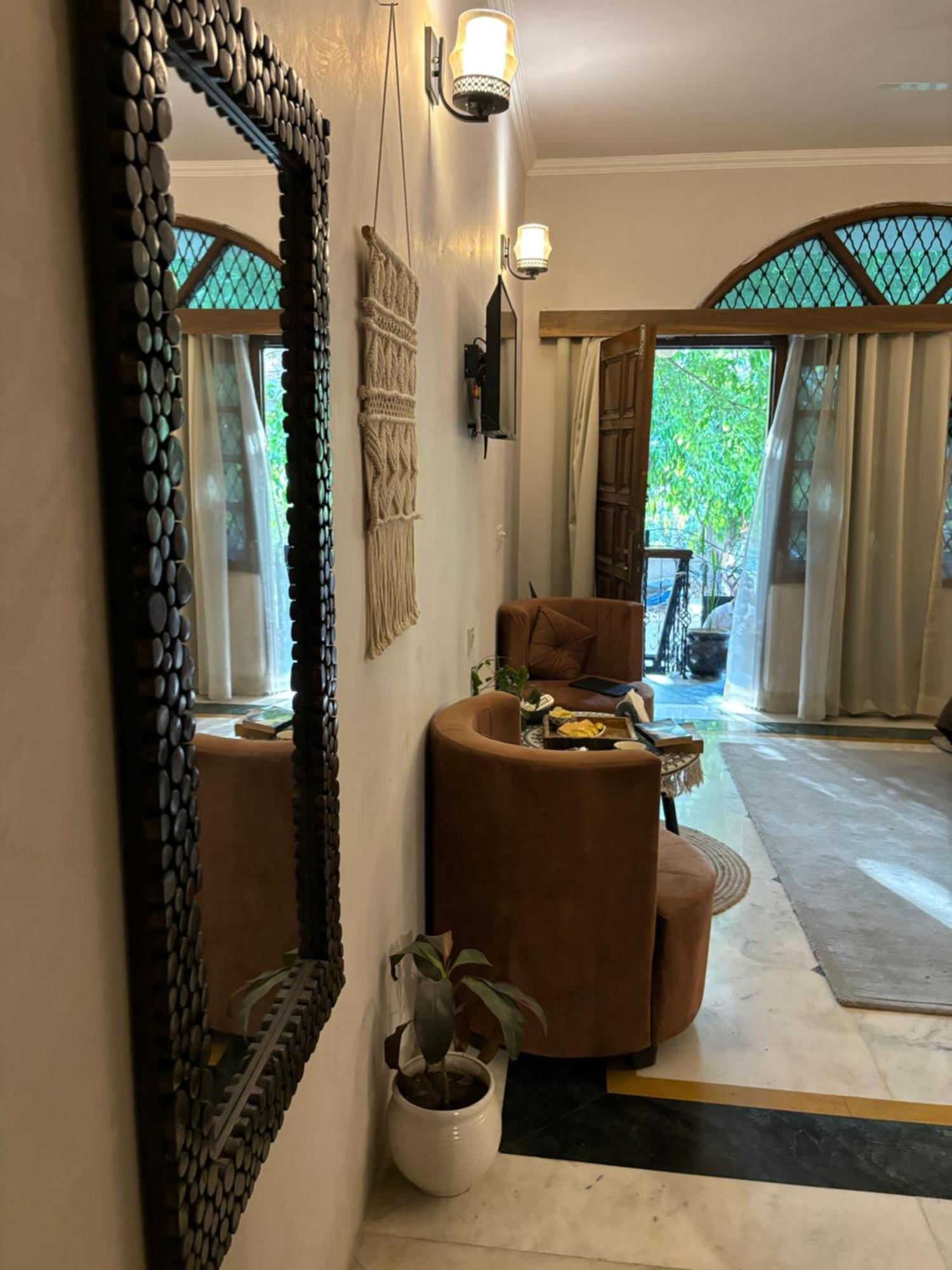 Atharva'S Homestay By Goaround Homes - Nehru Enclave Metro, South Delhi New Delhi Eksteriør bilde