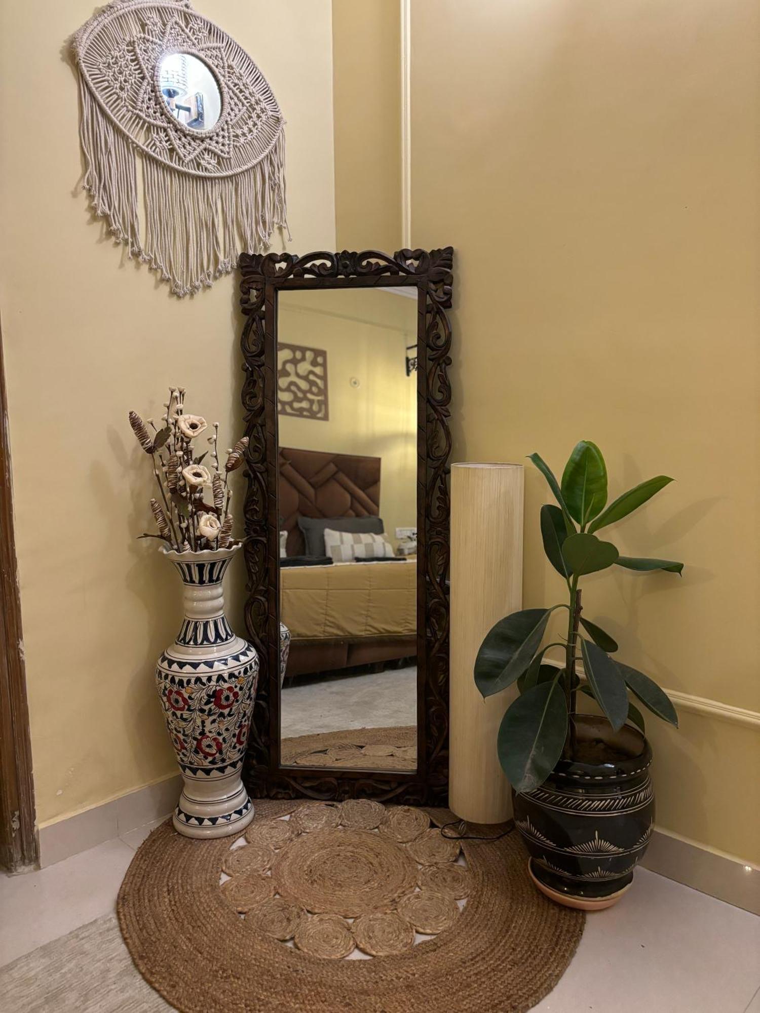 Atharva'S Homestay By Goaround Homes - Nehru Enclave Metro, South Delhi New Delhi Eksteriør bilde