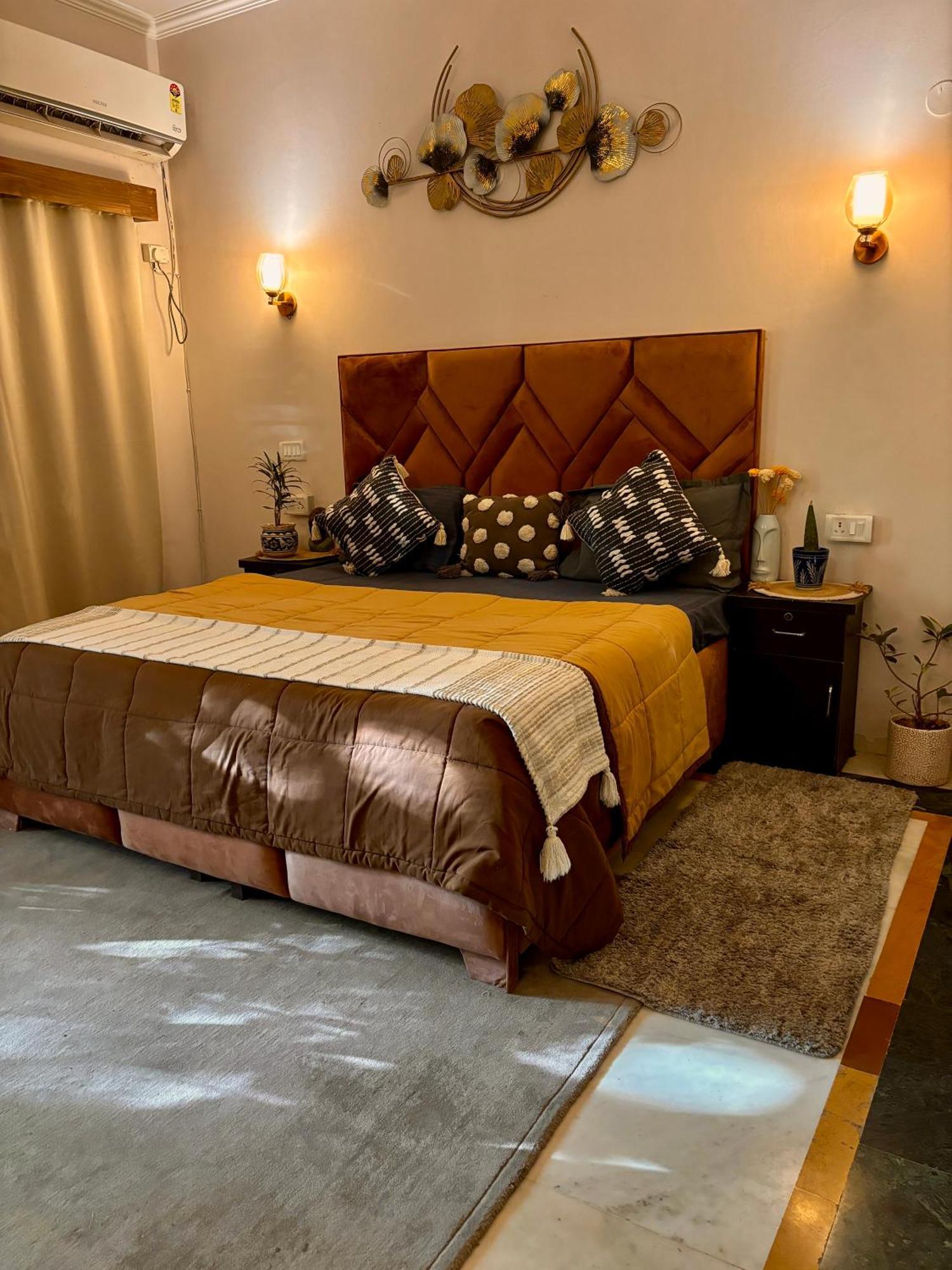Atharva'S Homestay By Goaround Homes - Nehru Enclave Metro, South Delhi New Delhi Eksteriør bilde