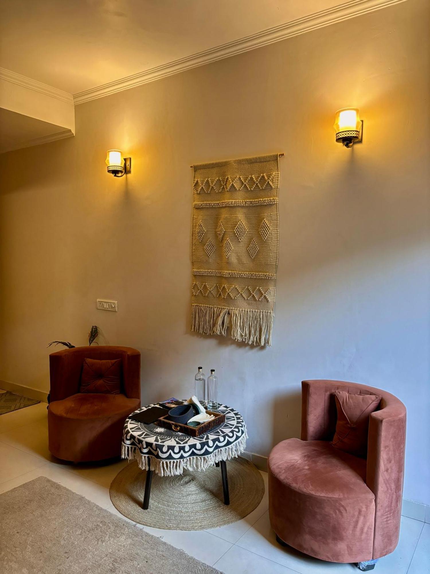 Atharva'S Homestay By Goaround Homes - Nehru Enclave Metro, South Delhi New Delhi Eksteriør bilde