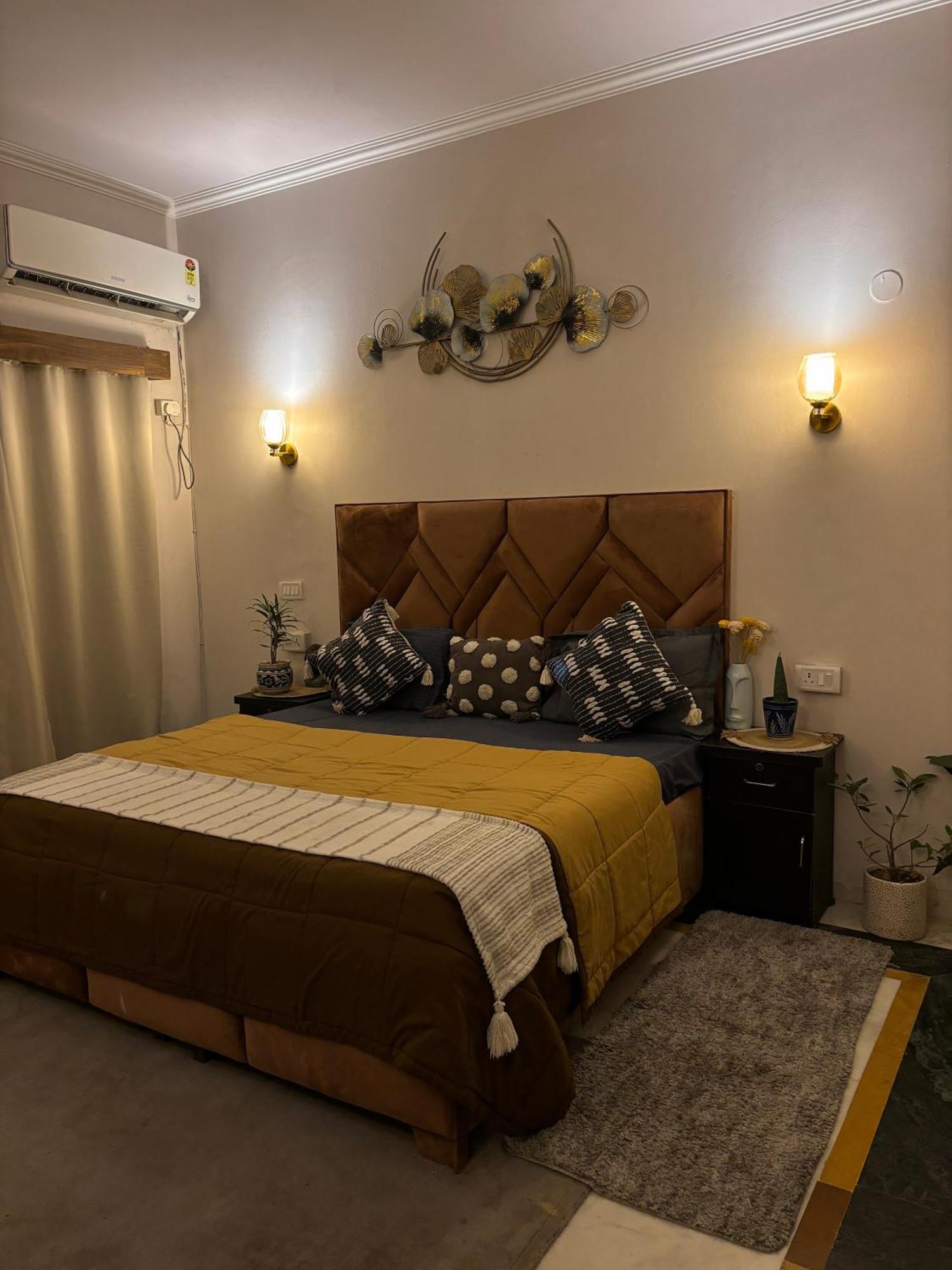 Atharva'S Homestay By Goaround Homes - Nehru Enclave Metro, South Delhi New Delhi Eksteriør bilde