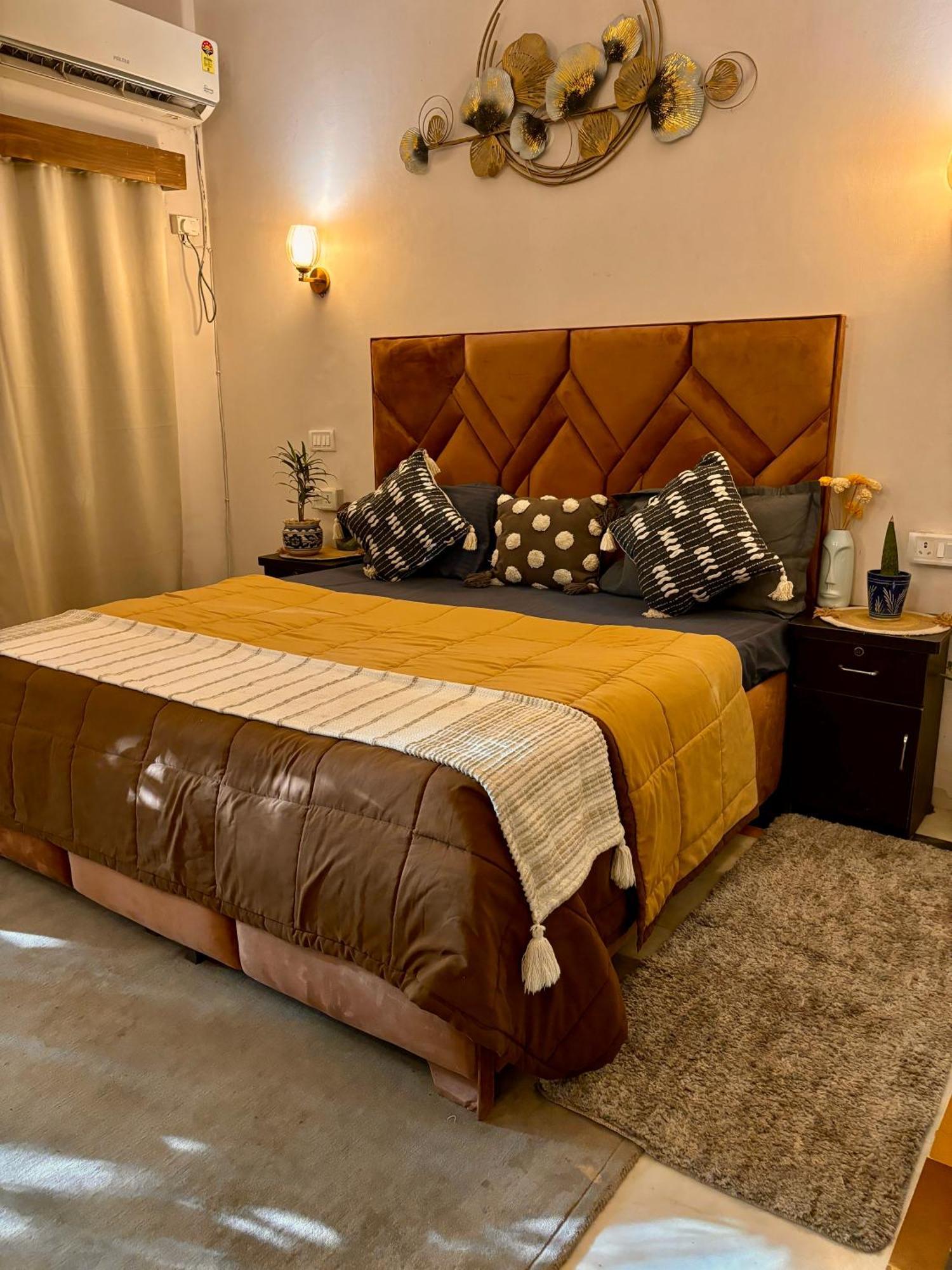 Atharva'S Homestay By Goaround Homes - Nehru Enclave Metro, South Delhi New Delhi Eksteriør bilde