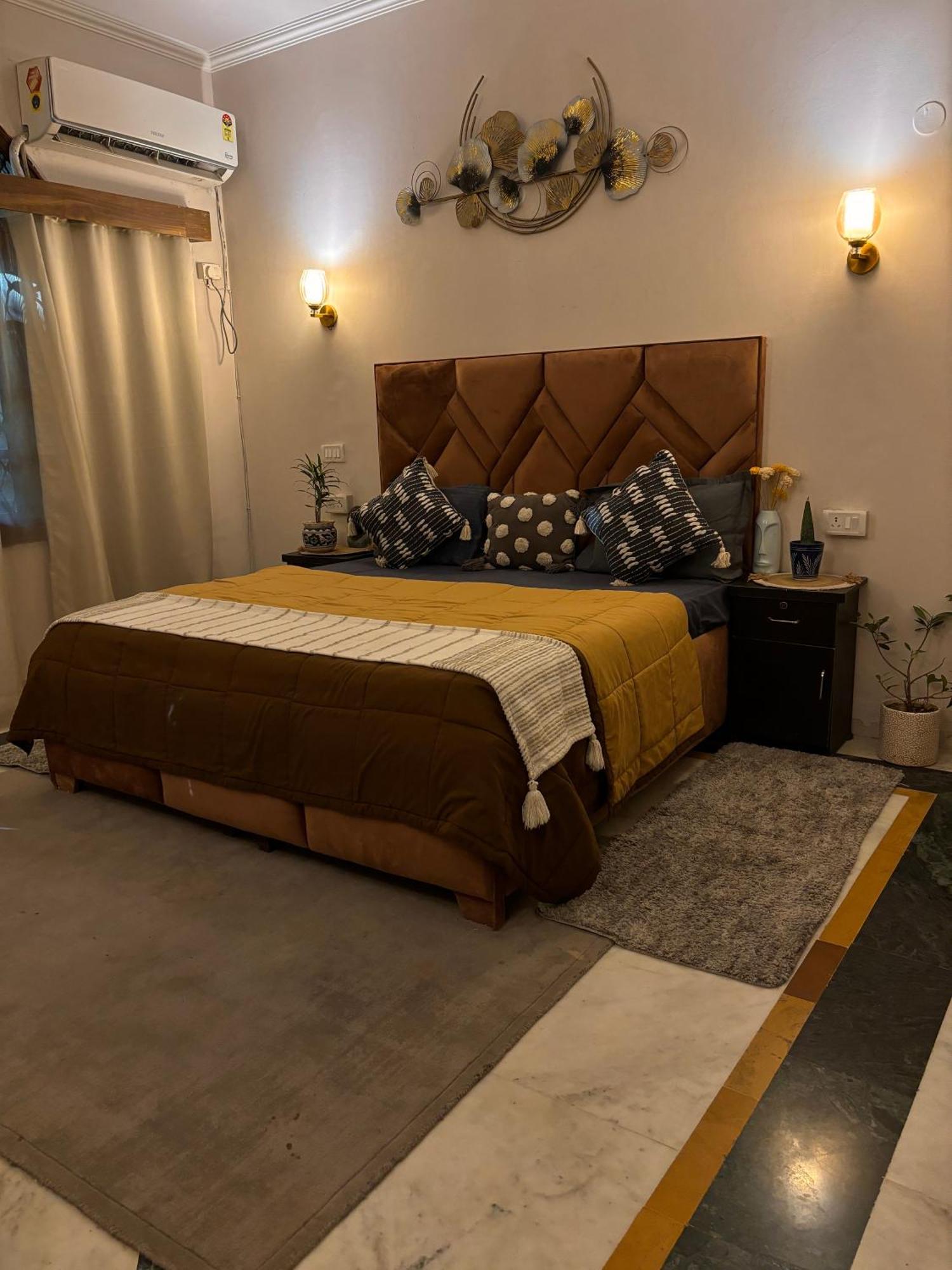 Atharva'S Homestay By Goaround Homes - Nehru Enclave Metro, South Delhi New Delhi Eksteriør bilde