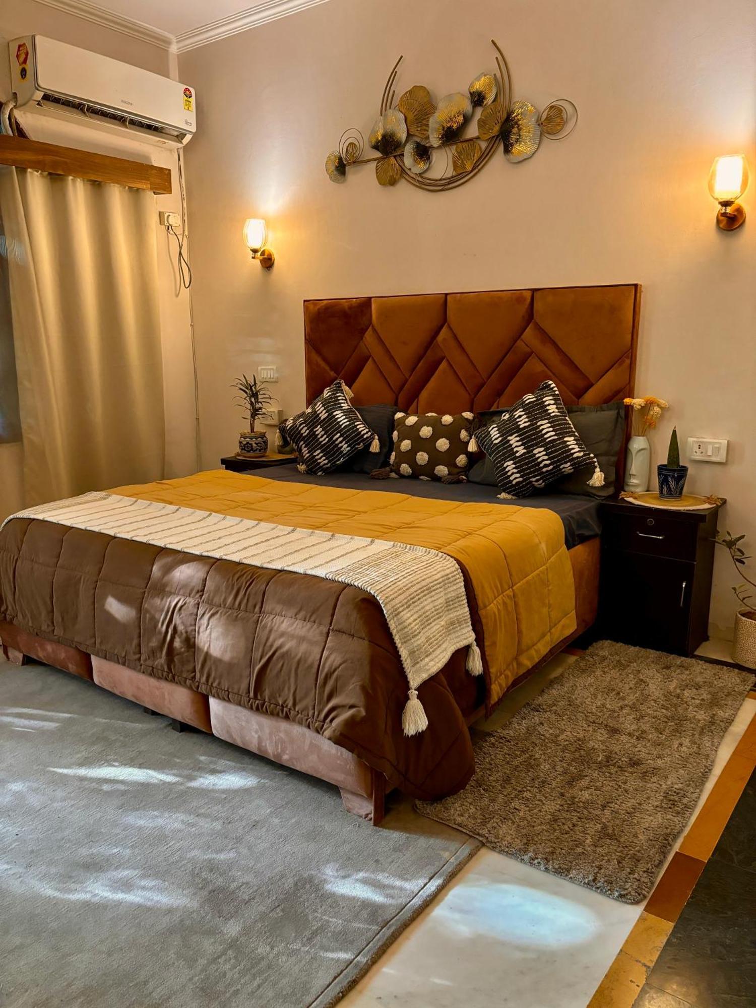 Atharva'S Homestay By Goaround Homes - Nehru Enclave Metro, South Delhi New Delhi Eksteriør bilde