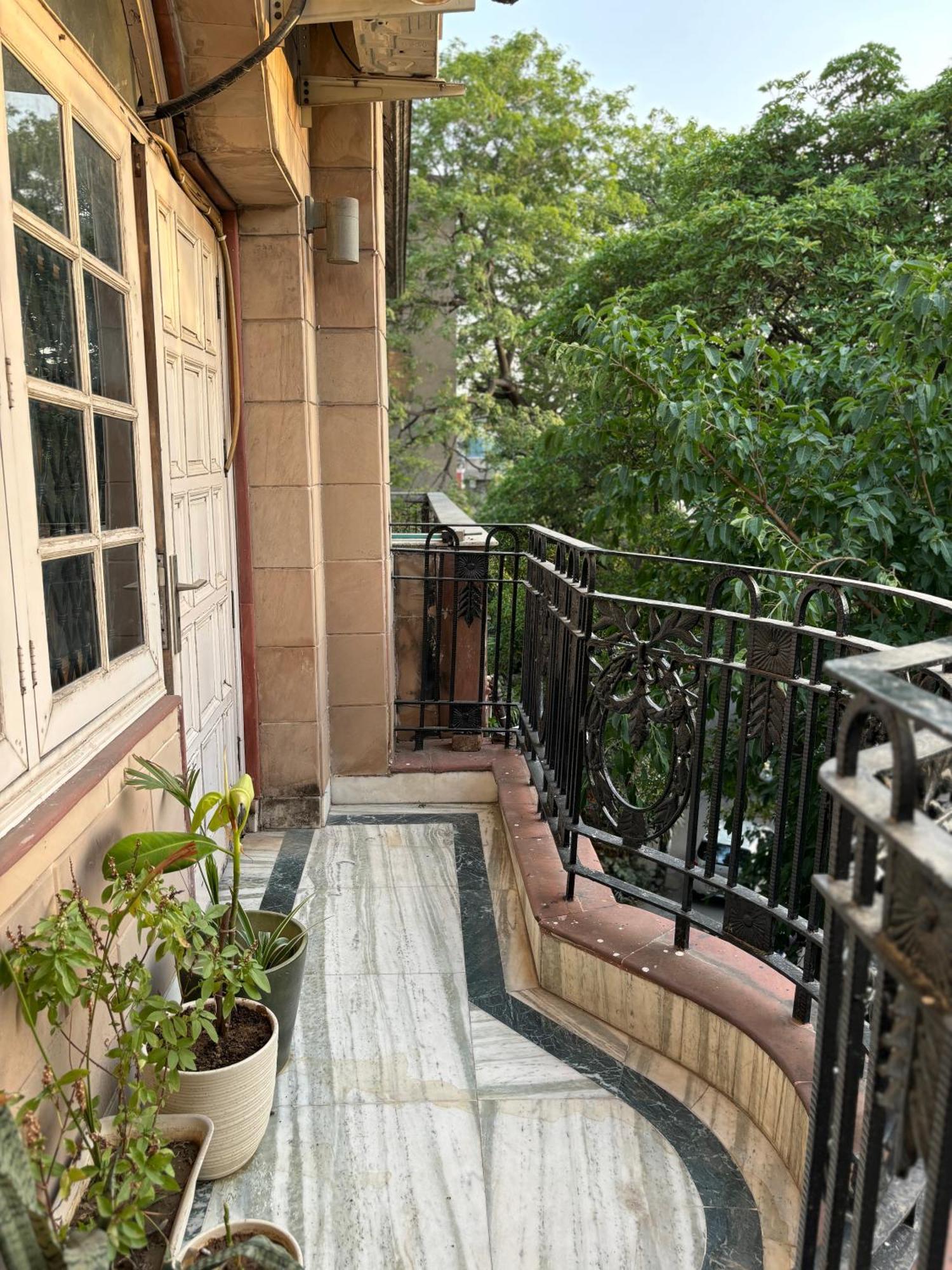 Atharva'S Homestay By Goaround Homes - Nehru Enclave Metro, South Delhi New Delhi Eksteriør bilde