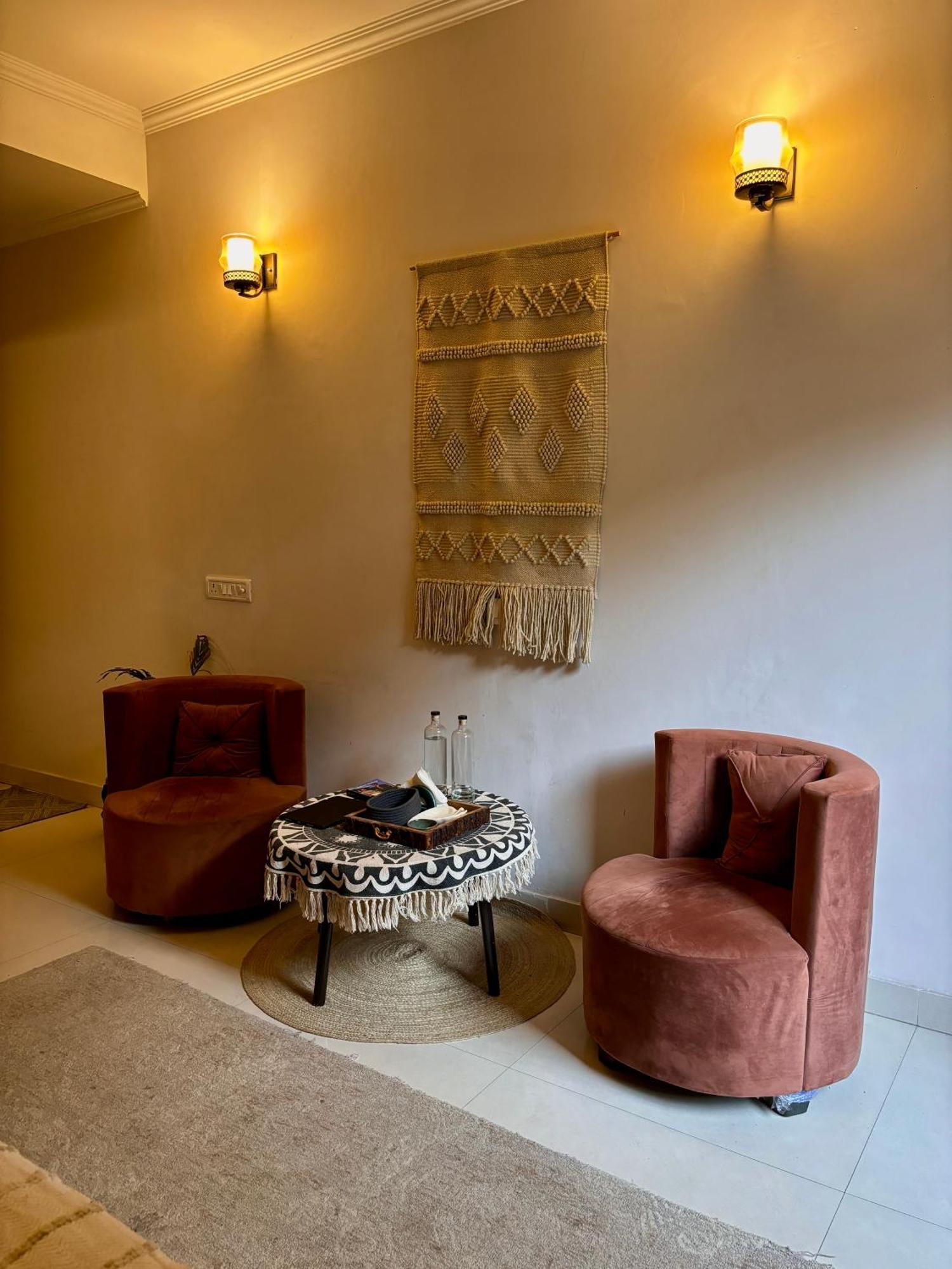 Atharva'S Homestay By Goaround Homes - Nehru Enclave Metro, South Delhi New Delhi Eksteriør bilde